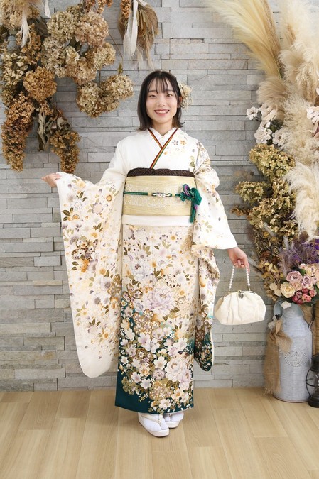 姫路市の成人式は、なでしこブランドの振袖 | 姫路の成人式振袖