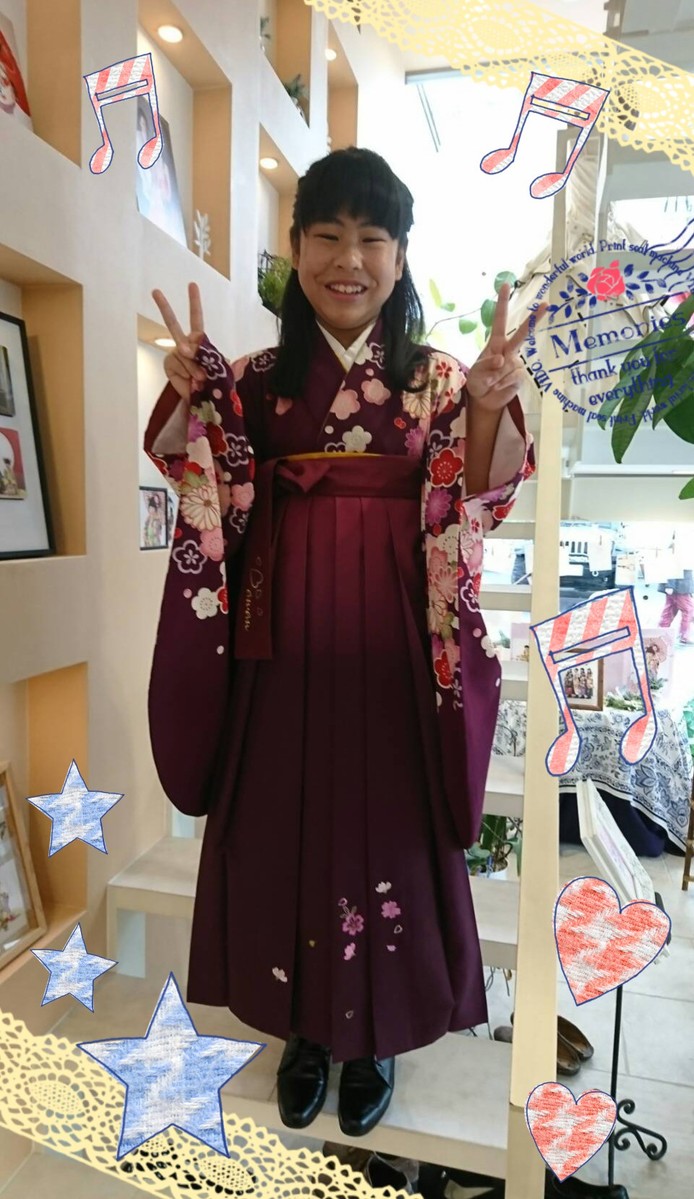 平成30年3月小学校の卒業式袴 姫路の振袖 袴 ドレス レンタルは山陽百貨店4F貸衣装マリリンハウス