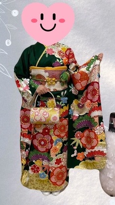 姫路市の成人式は、グリーン地の振袖のイメージ