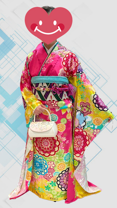 姫路市の成人式は、ピンク地の振袖のイメージ