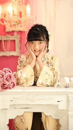 姫路市　小学生卒業袴　淡いオレンジのイメージ