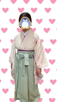 姫路市の卒業式は、森七菜ブランドの袴のイメージ