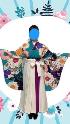 前撮りにぴったり！藤田ニコルブランドの華やかな袴コーデのイメージ