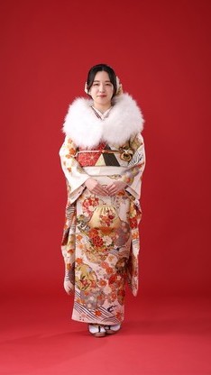 姫路の成人式は白地振袖レンタルのイメージ