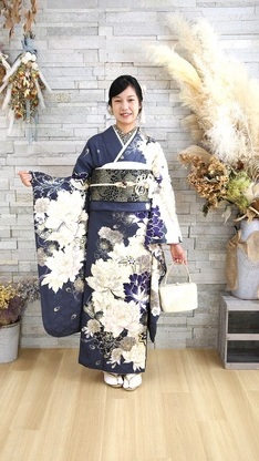 姫路市成人は、ラフィネモカブランドの振袖のイメージ