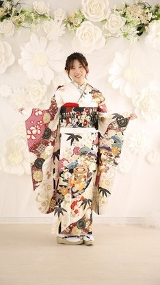 姫路市　成人振袖レンタル　白地のイメージ