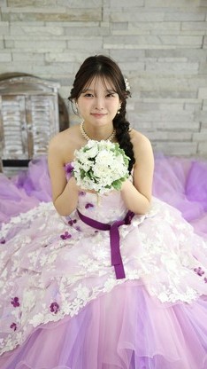 姫路市の成人式は、玉城ティナ×紅一点ブランドの振袖　ドレスのイメージ