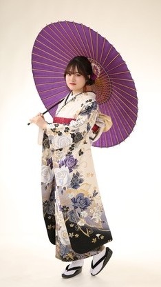 姫路市の成人式は、アイボリーの振袖でのイメージ