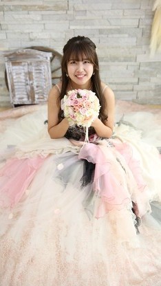 姫路市成人式は、假屋崎省吾の世界の振袖　ドレスのイメージ