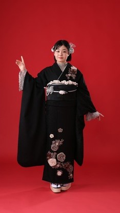 姫路市の成人式は、ラフィネモカブランドの振袖のイメージ