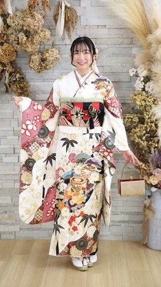 姫路市の成人式は、ひいなブランドの振袖のイメージ