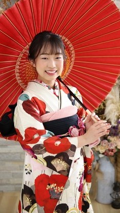 姫路市の成人式は、玉城ティナ×紅一点ブランドの振袖のイメージ