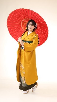姫路市の成人式は、赤地の振袖のイメージ