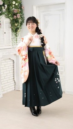 姫路市の卒業式は、大島優子ブランド卒業式袴用着物のイメージ