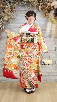 姫路市の成人式は、桂由美ブランドの振袖のイメージ
