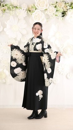 姫路市の卒業式は、グレージュの袴用着物。のイメージ