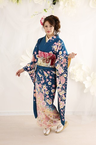 503z8☆人気！振袖 モダン 身幅広め 金彩 古典柄 桜☆美品 成人式 結婚式 TAKAZENの振袖 /白色/ゴールド色/古典/桜柄/ 最新作最高級古典柄