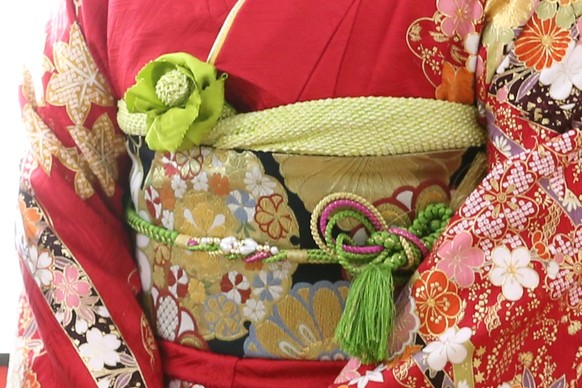 【振袖レンタル　成人式振袖　着物】振袖-376 橘 金彩 金駒刺繍 