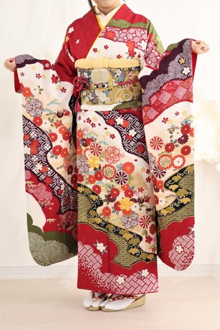 振袖-318 【JJ×Moderno】ブランド 金通し 金駒刺繍 菊 地模様 | 姫路の 