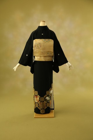 黒留袖-33 本金刺繍 各天井 帯-21 | 姫路の成人式振袖 袴