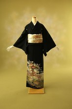 姫路の色留袖・黒留袖・訪問着レンタルは貸衣装マリリンハウス