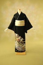 姫路の色留袖・黒留袖・訪問着レンタルは貸衣装マリリンハウス