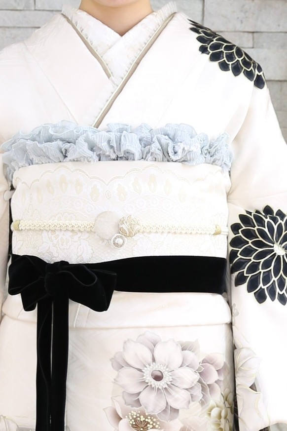 【振袖レンタル　成人式振袖　着物】振袖-665　【玉城ティナ×紅一点】