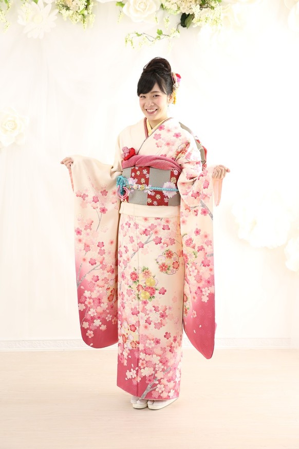 振袖-218　金駒刺繍 桜