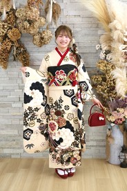【振袖レンタル　成人式振袖　着物】振袖-511　【玉城ティナ×紅一点】