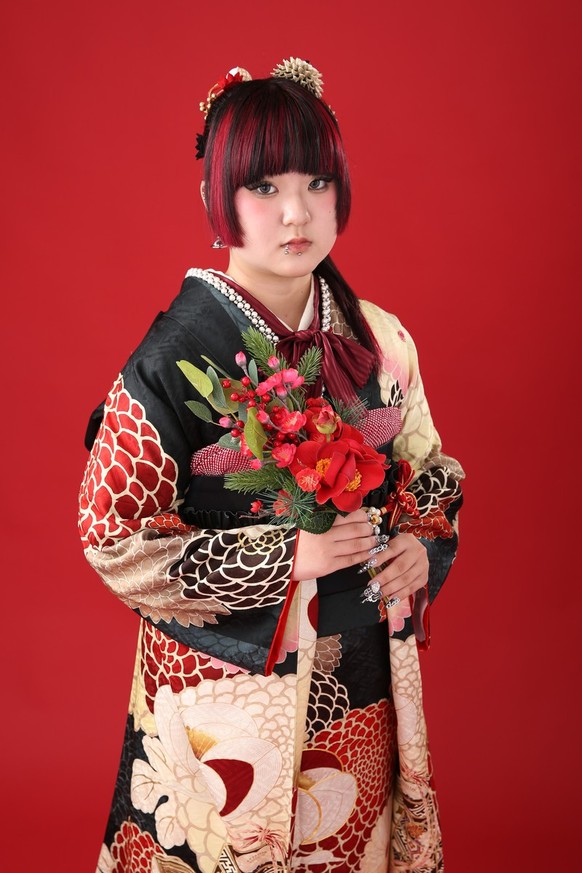 【振袖レンタル　成人式振袖　着物】振袖-526　【九重×中村里砂】