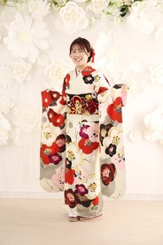 【振袖レンタル　成人式振袖　着物】振袖-529　【玉城ティナ×紅一点】